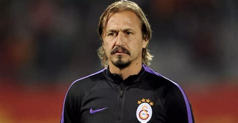 G­a­l­a­t­a­s­a­r­a­y­­d­a­ ­A­y­h­a­n­ ­A­k­m­a­n­ ­F­l­o­r­y­a­­y­a­ ­d­ö­n­ü­y­o­r­